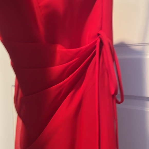 David’s Bridal Private  Collection : Strapless, sequined  Red Prom Gown size 6. - Picture 3 of 12
